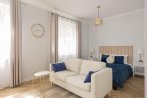 Chmielna Green Apartment